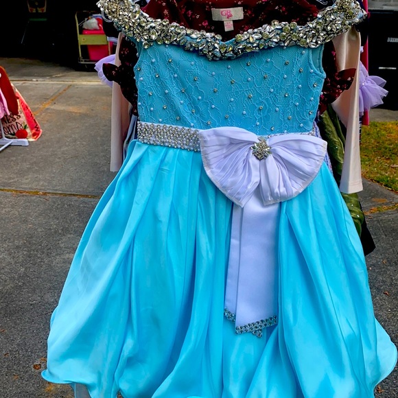 Pageant dress - Picture 1 of 4
